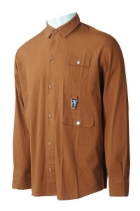 R330 來樣訂製皺紋布男裝長袖恤衫 設計仿麻棕色胸帶圓弧腳胸位鐵鎖扣恤衫 恤衫中心 100%棉  韓版 寬鬆